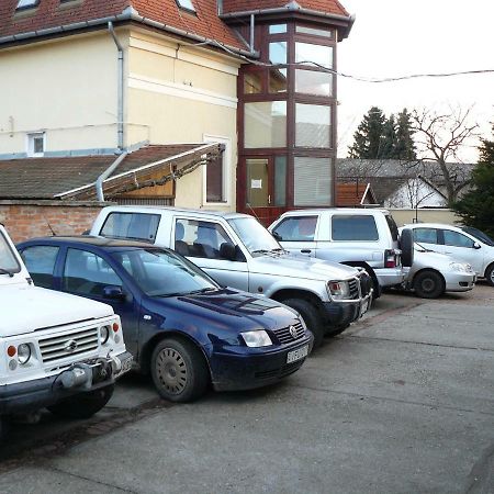 Mo-Ha Panzio Bed & Breakfast Torokszentmiklos Exterior foto